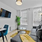 Modern 2 Bedroom Apartment In Belfast East Village
