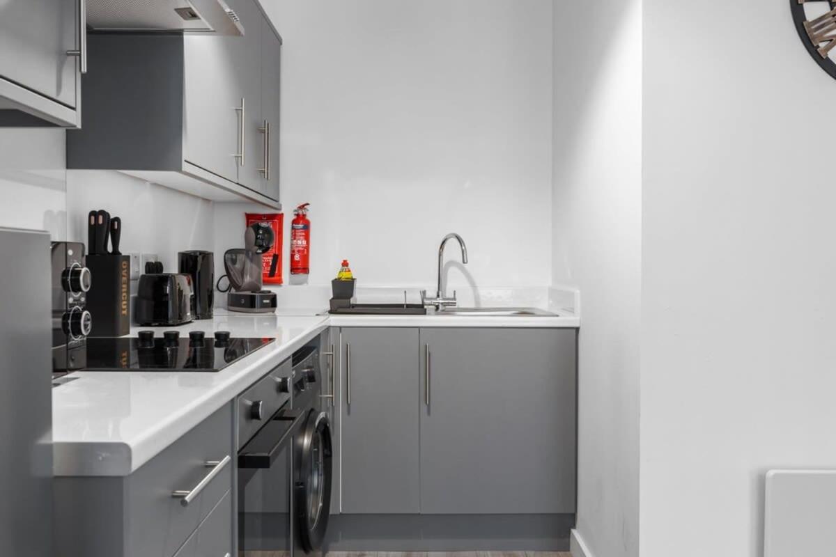 Apartment Modern 2 Bedroom In East Village Belfast
