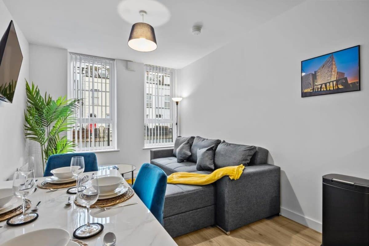 Modern 2 Bedroom In East Village Belfast