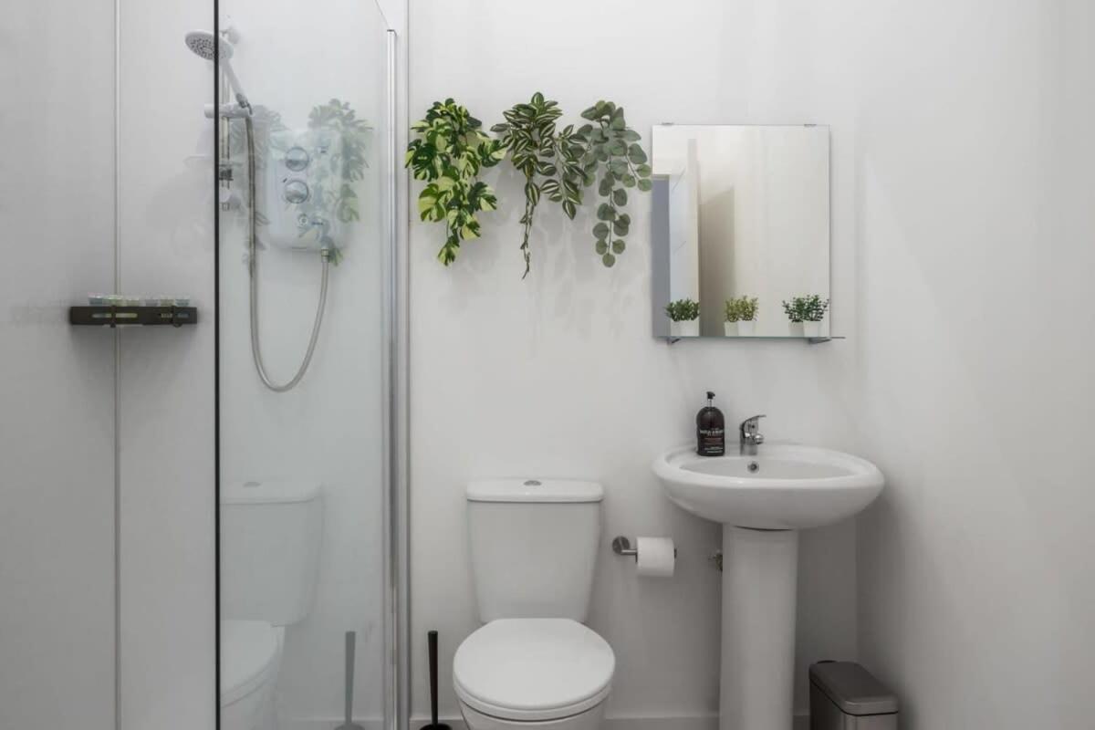 Modern 2 Bedroom In East Village * Belfast